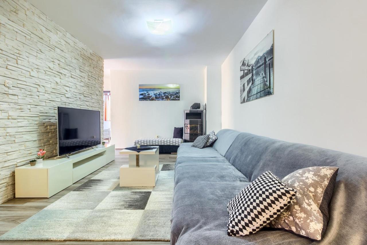 Rialto Apartment
