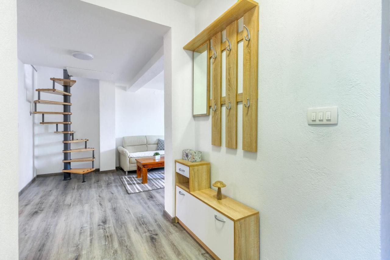 Rialto Apartment *